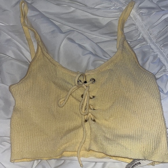 Brand: Berskha Size: Small Color: Yellow - Picture 1 of 2